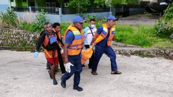 تم العثور أخيرا على جثة زوج الزوجة الذي توفي في الفيضان في كوبانغ ، شرق نوسا تينغارا ،