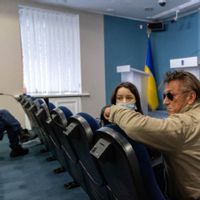 Keluar dari Ukraina, Sean Penn Kutuk Putin: Ini Kesalahan Brutal