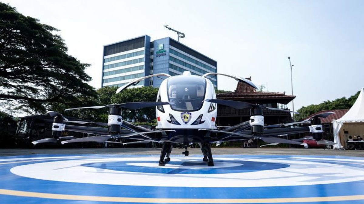 Bamsoet Introduces A New Congestion-Breaking Mode Of Transport: Flying Taxi EHang 216