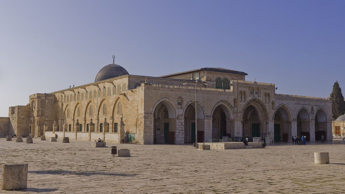  محكمة تدافع عن المواطنين المصلين في بحارة المسجد الأقصى ونائب إسرائيلي بارز يحذر من خطر "حرب دينية"
