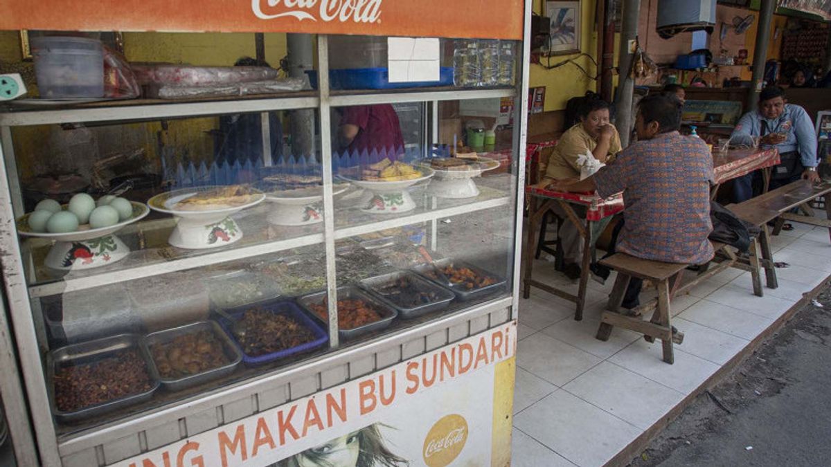 Komunitas Warteg ke Jokowi: Kalau Orang Tua Dibatasi Makan 20 Menit Bisa Tersedak