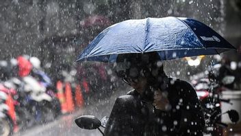4月13日の天気、インドネシアの大都市の過半数が軽い雨に襲われる
