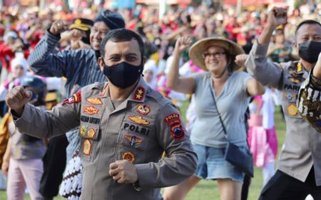 Meriahkan HUT Bhayangkara, Ribuan Warga Pecahkan Rekor Dunia Tari di Magelang