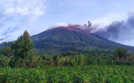 Warga Sekitar Gunung Kerinci Diimbau Tetap Waspada