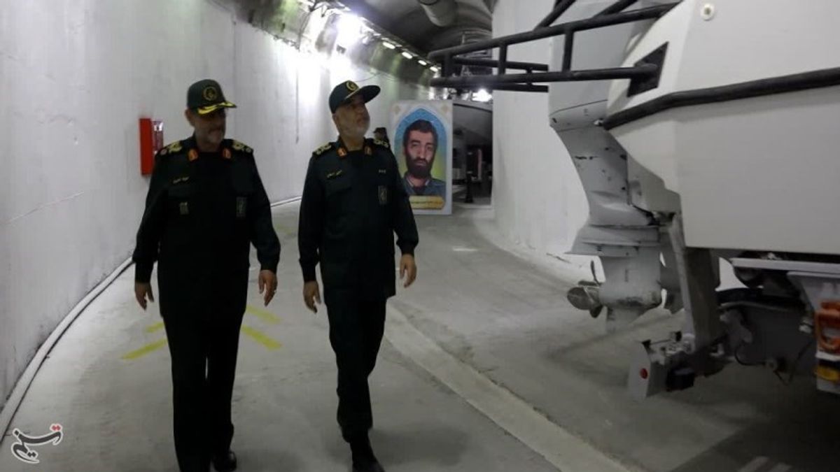 Iran Ungkap Pangkalan AL Bawah Tanah Baru untuk Speedboat Peluncur Rudal hingga Kapal Perang