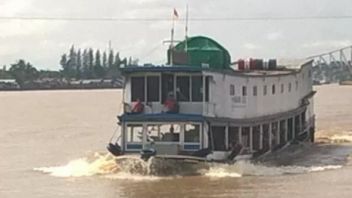 Not Left Behind In Time, River Ships Still Eyed By East Kalimantan Homecomers