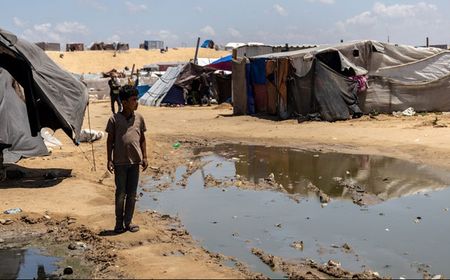 Hujan Deras Banjiri Tenda-tenda Pengungsi Warga Gaza yang Terlantar