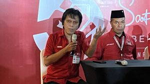 Adian Napitupulu Reminds Cadres Who Leave PDIP Don't Burn Old Houses