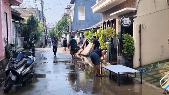 Jebol Embankment And Many Assets Damaged, Residents Of Jurangmangu Disappointed With South Tangerang City Government Officials