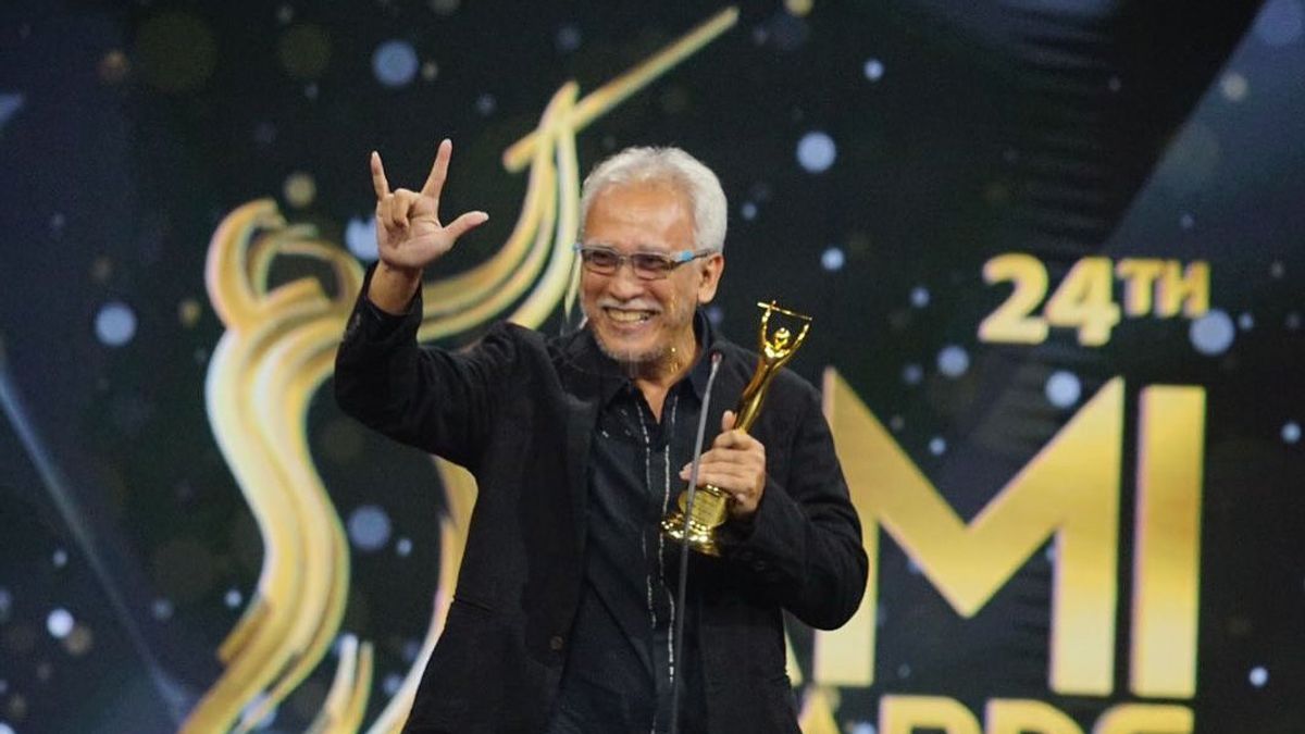 Terima Lifetime Achievement di AMI Awards 2021, Iwan Fals: Mudah-mudah Bisa Dapat Uang