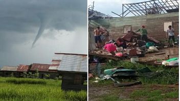 Puting Beliung Terjang Permukiman di Kapuas, Belasan Rumah Rusak Berat