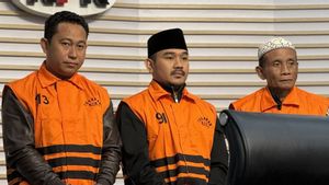 Diperiksa KPK, Bupati Bekasi Titip Pesan untuk Gubernur Dedi Mulyadi