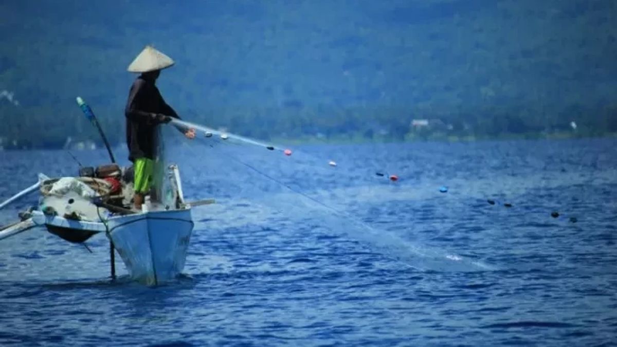 Miliki Garis Pantai Terpanjang di Jateng, BMKG Berharap Nelayan di Cilacap Pahami Perubahan Iklim