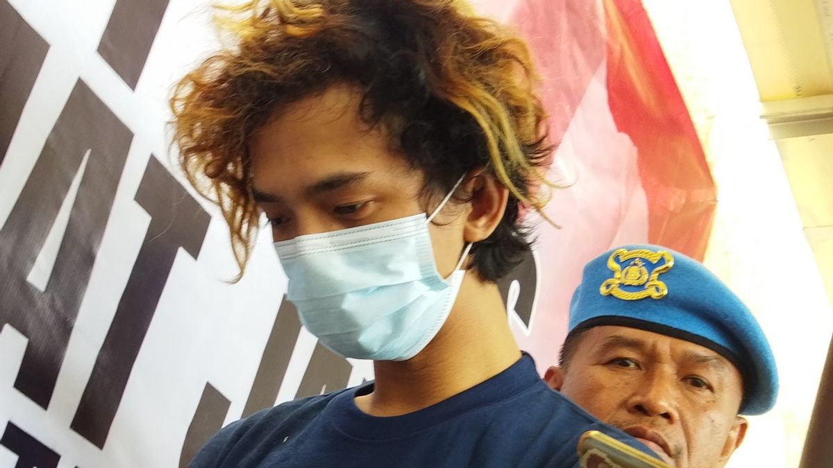 Ketua Gengster Kramat 12 Jakarta Berhasil Diringkus: “Saya Gak Kerja, Sekolah Sampai SMP, Baru Kali Ini Ditangkap Polisi”