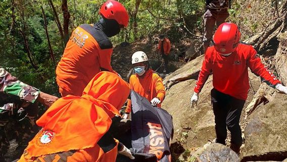 Tim SAR Temukan Jenazah Pendaki di Tebing Gunung Pangkep