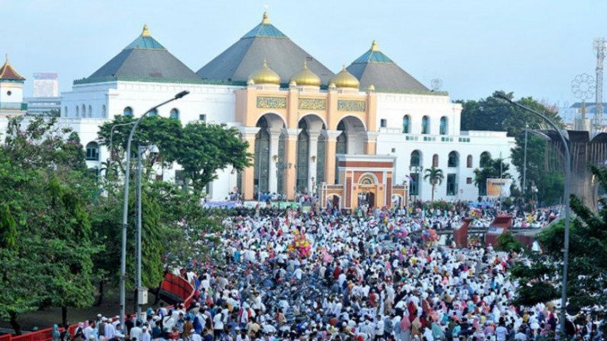 Masuk Zona Merah COVID-19, Masjid Agung Palembang Batasi Jemaah Salat Id Hanya 1.000 Orang 