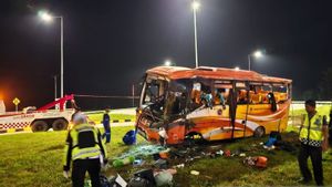 Bus Rombongan Atlet Karate Kecelakaan di Tol Padang–Sicincin, 2 Tewas, Puluhan Luka