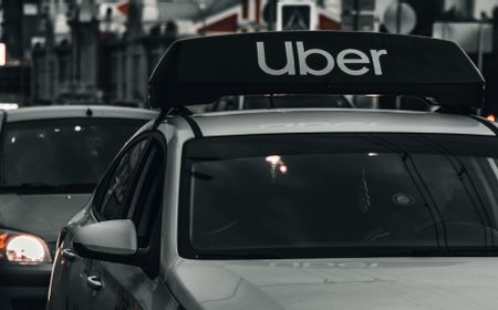 Semprotkan Merica ke Pengemudi Uber Muslim, Wanita New York Didakwa dengan Kejahatan Rasial