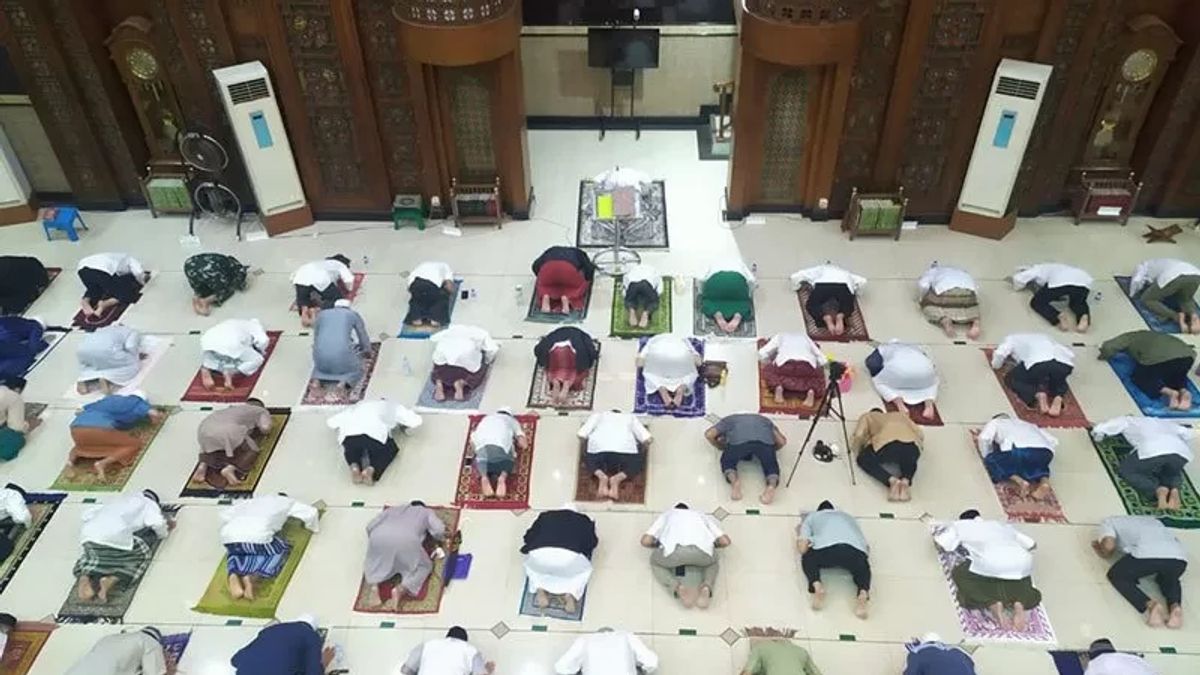 MUI Allows Saf Congregational Prayers Do Not Have To Keep Distance, Studies Can Be Implemented