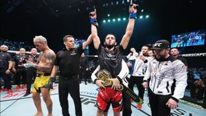 Jadi Juara Kelas Ringan UFC, Islam Makhachev: Alhamdulillah, Ini untuk Khabib dan Ayahnya