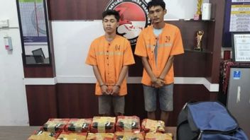 La police d’Aceh Ouest fixe le statut de propriétaire de 81 paquets de marijuana prêts à circuler