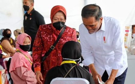 Maju Pilkada Jatim, Jokowi Hormati Risma Mundur dari Mensos