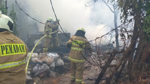 Hotel di Kawasan Gunung Sahari Terbakar Akibat Percikan Api dari Mesin Las