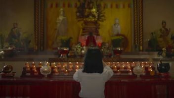 Accueillant Le Nouvel An Chinois, Klik Film Libérer La Pluie Derrière La Fenêtre