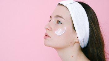 Effective Skincare Routines To Reduce Facial Pores