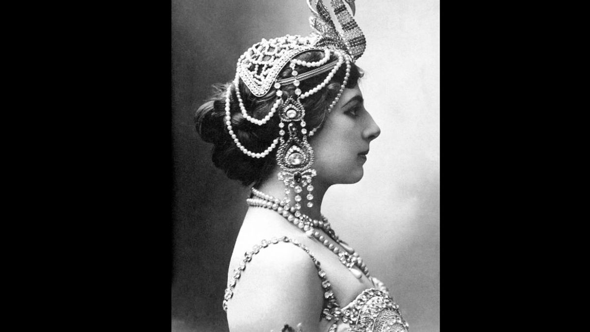Mata Hari's Story: Sentenced To Death For Being A German Spy
