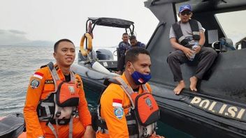 فقدت أثناء الغوص، فيلب كارما وجدت آمنة في مياه الحدود بين جمهورية إندونيسيا وبابوا غينيا الجديدة