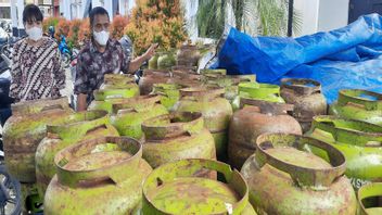 La Police Du Kalimantan Du Sud Confisque 606 Bouteilles De GPL De 3 Kg Vendues Au-dessus Du Prix De Détail Le Plus élevé