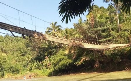 Belasan Orang Terjatuh dari Jembatan Gantung Leuwi Ipuh Lebak Banten