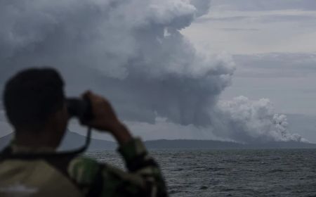 Gunung Anak Krakatau Erupsi 2 Kali Hari Ini, Terakhir Semburkan Abu Setinggi 1 Km