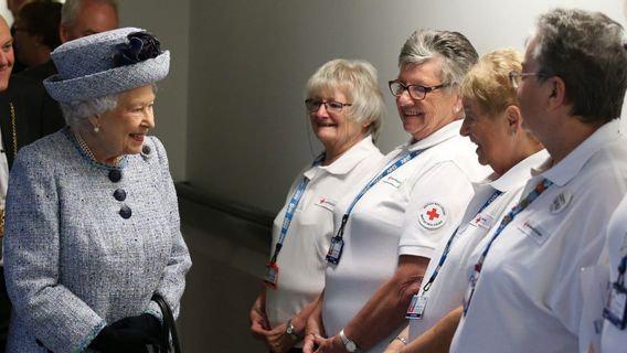 Soutien Moral De La Reine Elizabeth Pour Les Médecins Du Monde Entier