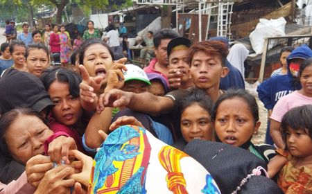 Warga Kampung Pemulung Rawadas Jaktim Ricuh Berebut Pembagian Daging Sapi Kurban