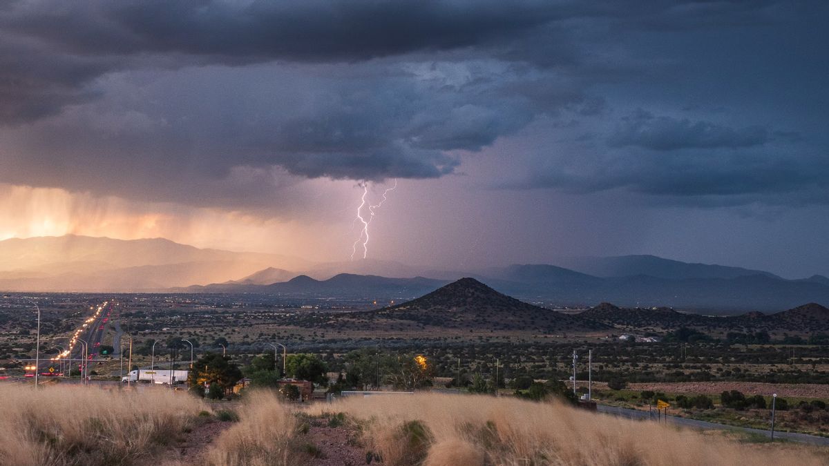 Lightning Strike Makes 7 Climbers In Utah Enter Hospital, Evacuated By Helicopter
