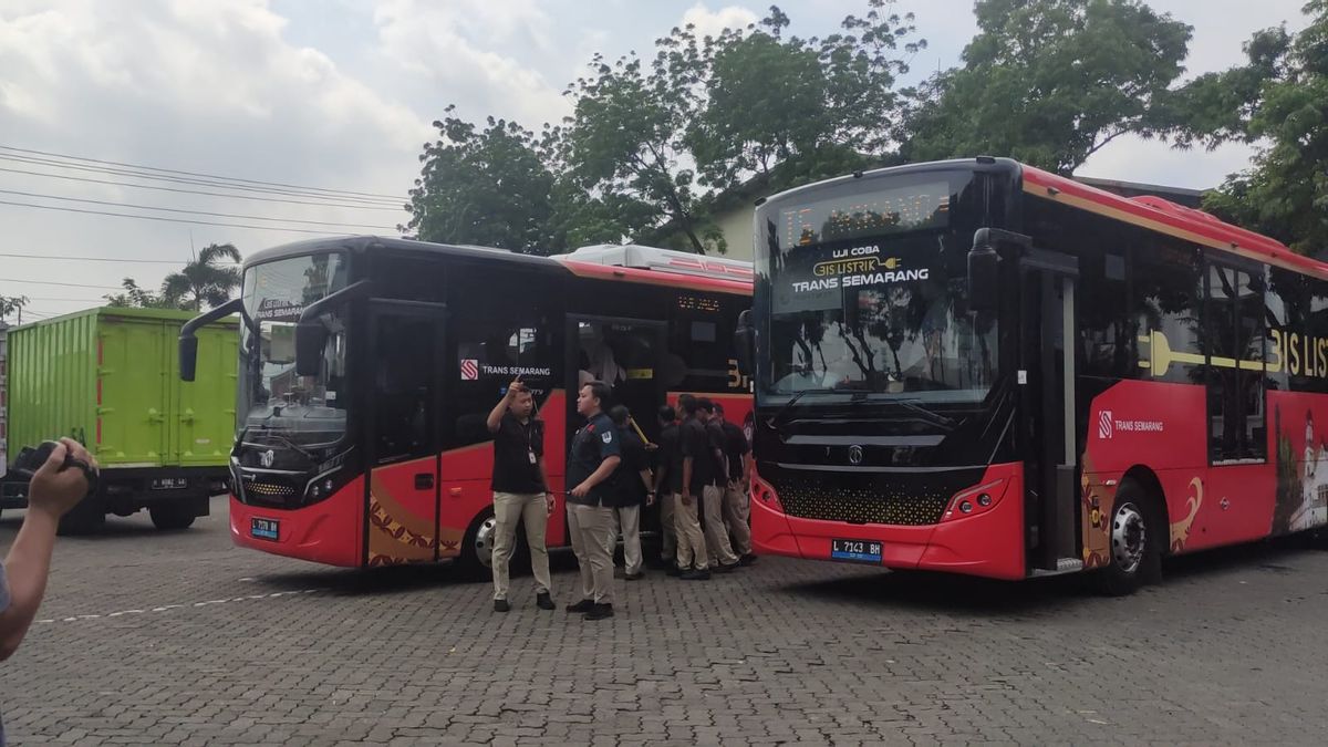 Le bus électrique Trans Semarang commence à tester, les habitants peuvent monter gratuitement