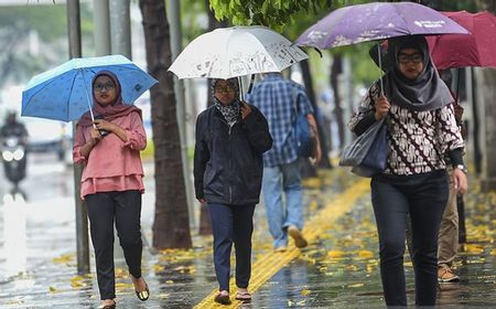 Mayoritas Kota-kota di Tanah Air Diguyur Hujan Kamis Siang hingga Malam