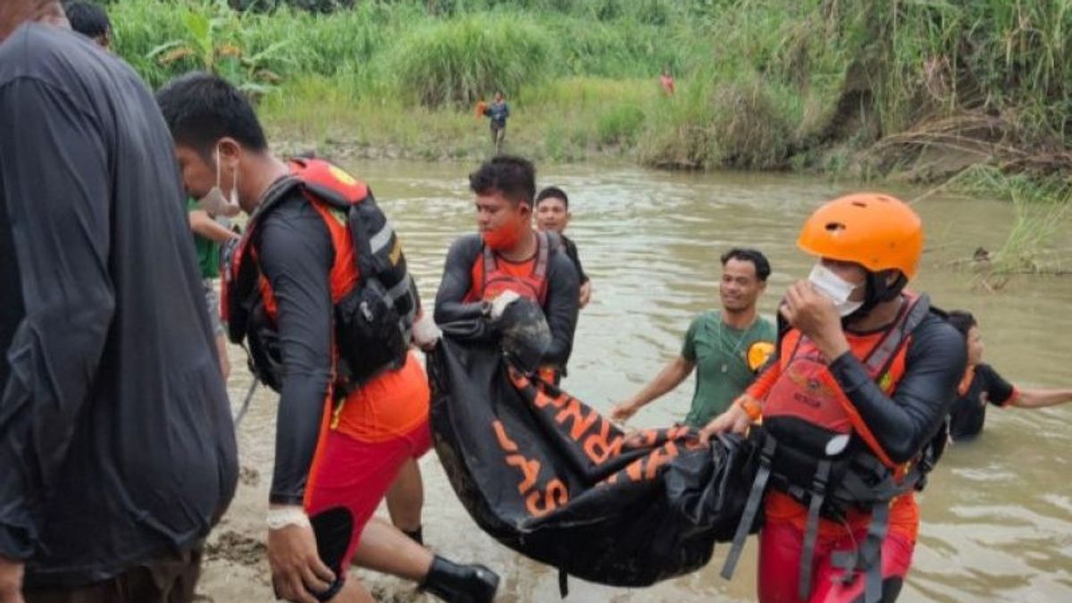 Basarnas Nias Finds One Drifting Victim In The Nawalo River, The Location Is 3 Kilometers From The Position Of The Overturned Raft