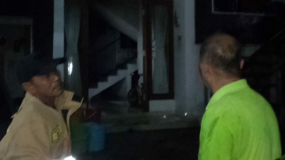 The House Of The Former Head Of The RW In Cipayung, East Jakarta, Fired, 1 People Died, 2 Others Heavily Injured