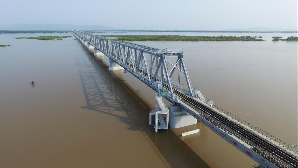 Viral Jembatan Kereta yang Melewati Sungai China dan Rusia, Dapat Pangkas Waktu Tempuh 10 Jam