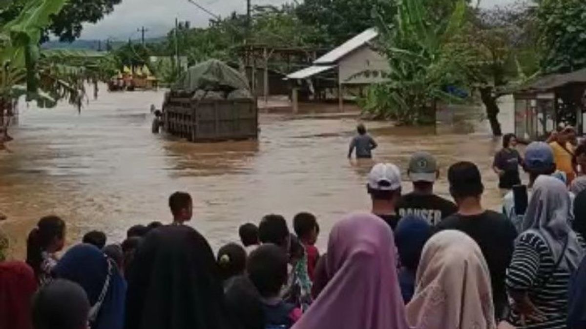 Important Information From BPBD Cilacap, Central Java JLLS Sidareja-Pangandaran Flood Can't Be Via Vehicles