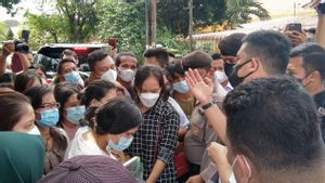 Bobby Nasution ‘Digeruduk’ Warga: Kami Mau Vaksin Tapi tak Bisa Pak
