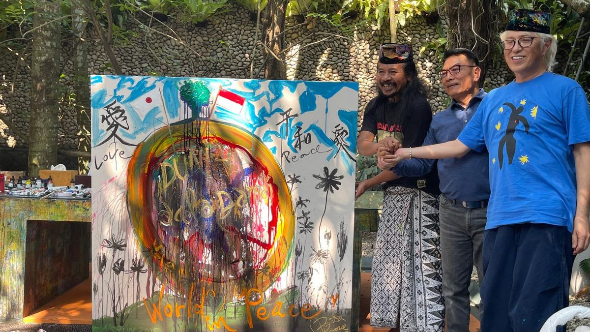 el Moeldoko entre la collaboration de artistes japonais et indonésiens, un monde en paix