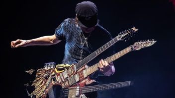 史蒂夫·瓦伊(Steve Vai)在雅加达演唱会期间只提唱了新专辑中的歌曲