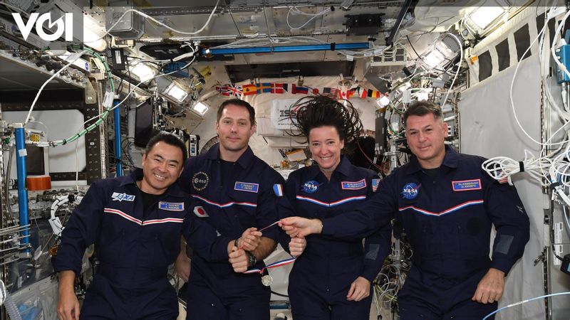 Four Astronauts on Mission Crew 2 Return to Earth on SpaceX Crew Dragon Rockets