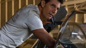 Kisah Tom Cruise kembali Terbangkan Pesawat di "Top Gun: Maverick"