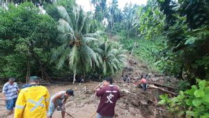 Banjir dan Longsor Melanda Sejumlah Lokasi di Pulau Siau Sulut, Pemkab Dirikan Dapur Umum Bagi Warga