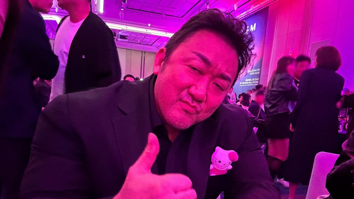 马东锡简介：韩国演员，魅力强劲，动作标志性